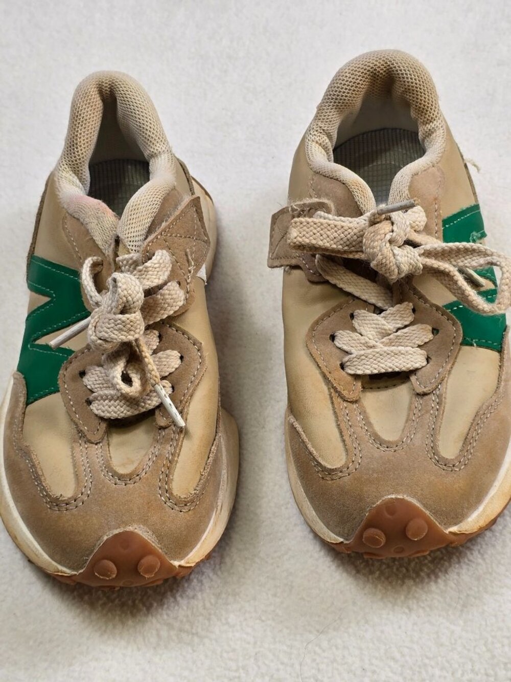 New Fashion 520 Beige & Green Sneakers Lace-Up Shoes Size 30 UK 12 US